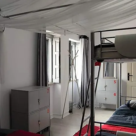 Hostel Terminal 3 *